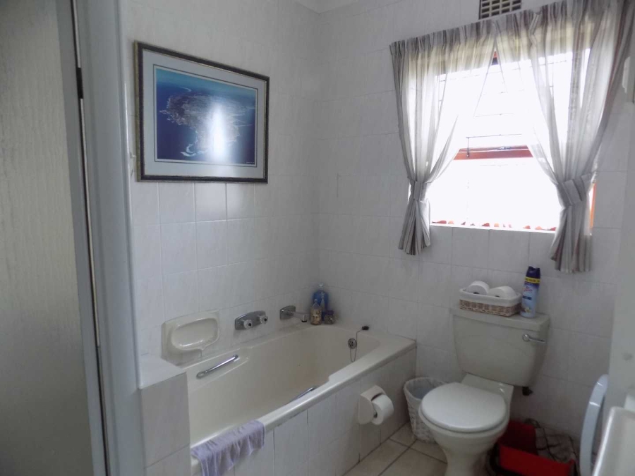 2 Bedroom Property for Sale in Amandelsig Western Cape
